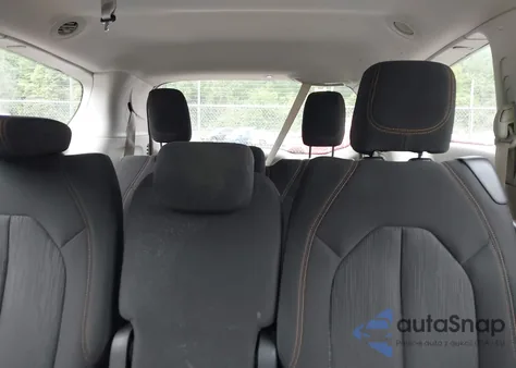 2017 Chrysler Pacifica Lx z USA, uszkodzony, nr VIN 2C4RC1CG0HR502893